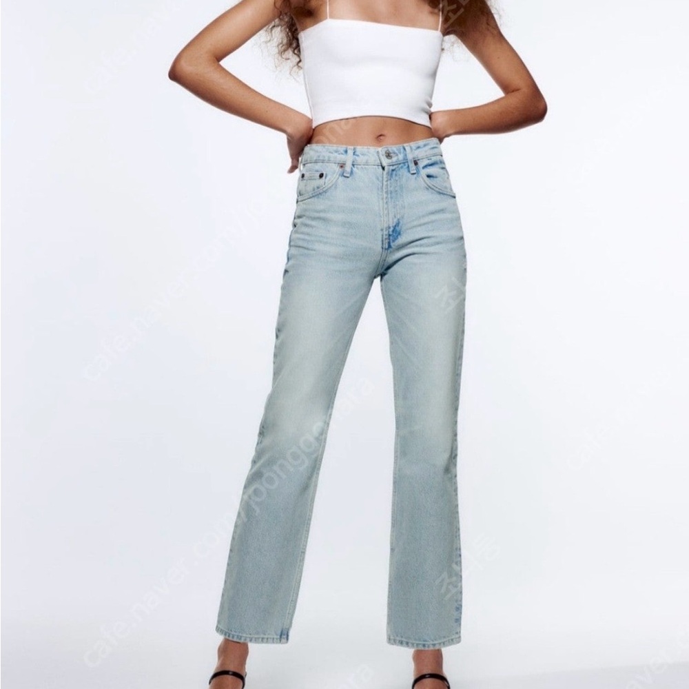 ZARA HIGH RISE BOOTCUT ANKEL LENGTH  / LIGHT BLUE JEANS